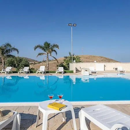 In With Outdoor Swimming Pool *